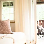 Alger Bed & Breakfast 3*